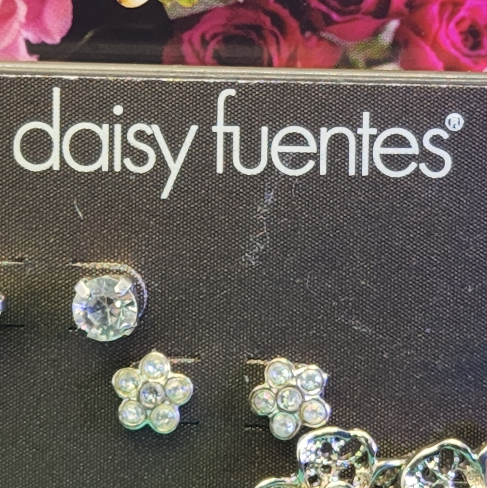#1525 daisy Fuentes EARRINGS SET OF 3, CRYSTAL STONES. NEW - Picture 3 of 6